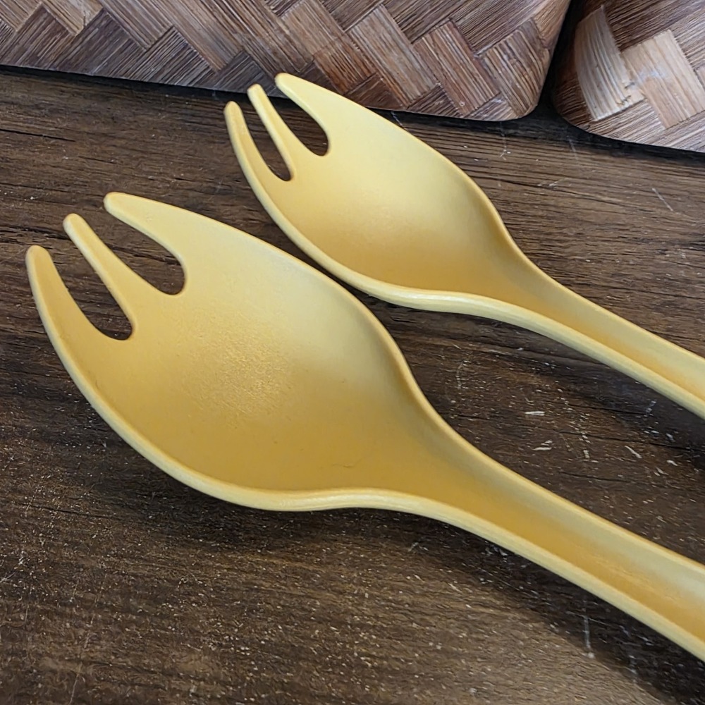 Tupperware 12" Salad Spaghetti Serving Forks Tongs Harvest Gold Set of 2 Vintage